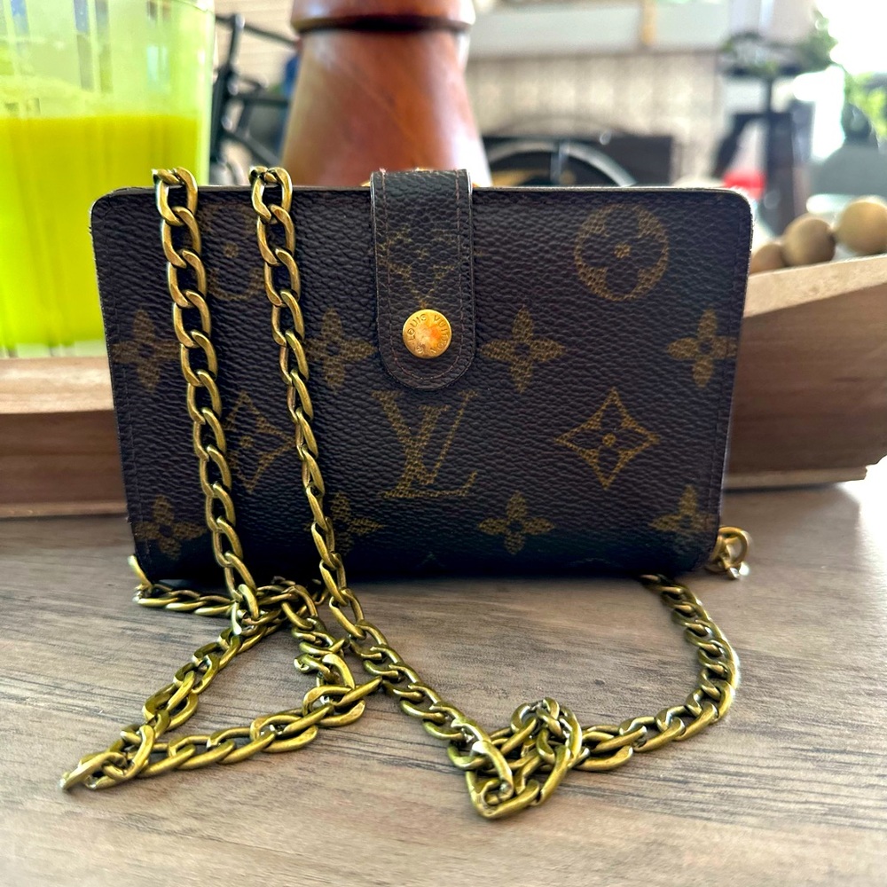 - Louis Vuitton Monogram Porte kiss lock Monnaie Billets Viennois Bifold
